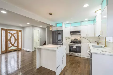 Kitchen - 15 E 92nd St, Chicago, IL 60619 photo 3 of 5