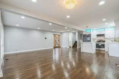 Living - 15 E 92nd St, Chicago, IL 60619 photo 4 of 6