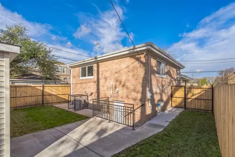 Exterior - 15 E 92nd St, Chicago, IL 60619 photo 6 of 8