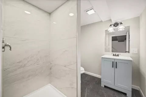 Bath - 804 Normal Rd, Dekalb, IL 60115 photo 3 of 3