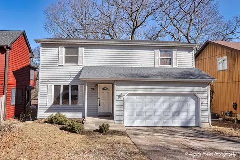 31 Troy St, Fox Lake, IL 60020