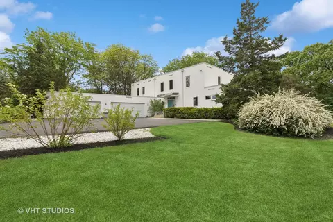 26950 N Countryside Lake Dr, Mundelein, IL 60060