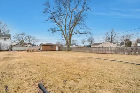 627 E 12th St, Lockport, IL 60441 photo 18