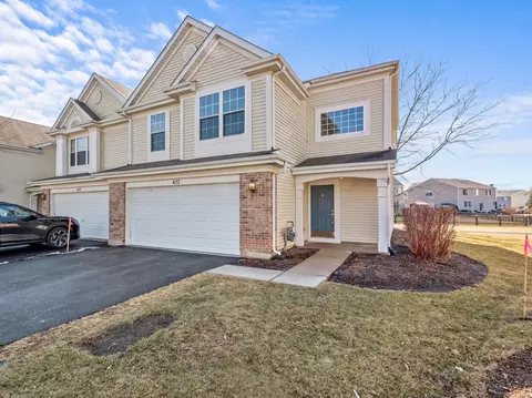 477 Lancaster Dr, Pingree Grove, IL 60140