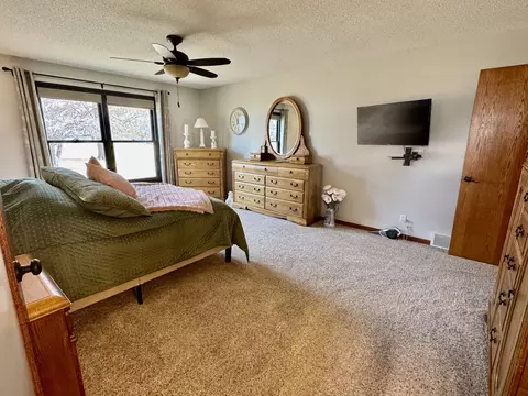 Bedroom - 129 Wright Dr, Utica, IL 61373 photo 2 of 3