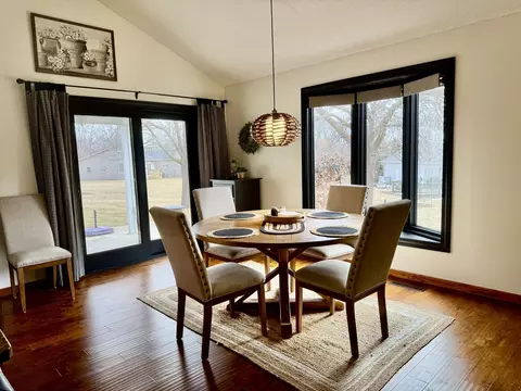 Dining - 129 Wright Dr, Utica, IL 61373 photo 2 of 2