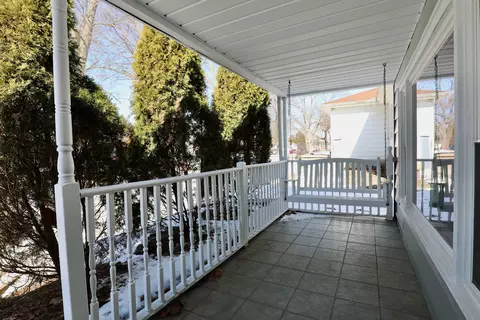 1456 S 6th Ave, Kankakee, IL 60901 photo 2
