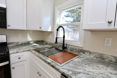 1456 S 6th Ave, Kankakee, IL 60901 photo 6