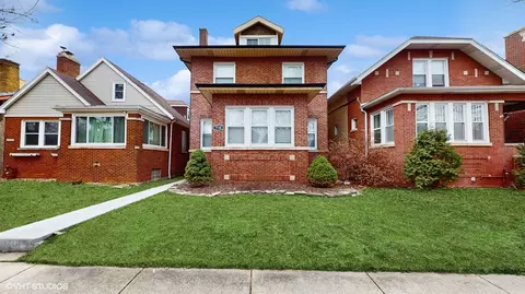 7738 S Bennett Ave, Chicago, IL 60649