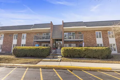 4133 Saratoga Ave #B107, Downers Grove, IL 60515