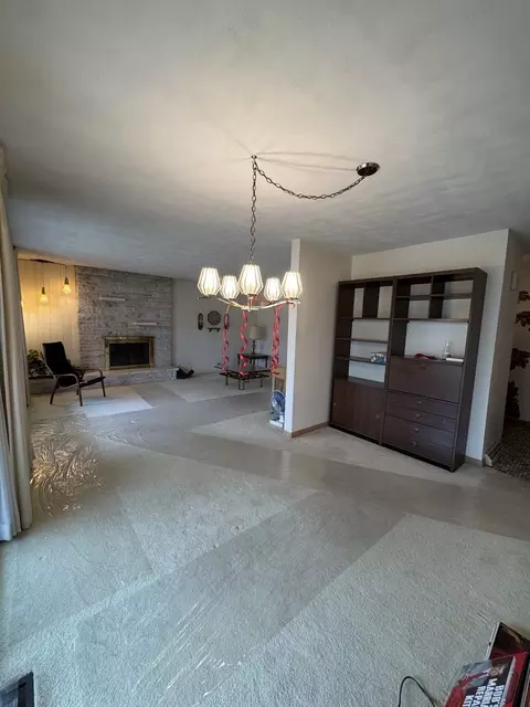 761 Carol Ave, Elgin, IL 60123 photo 11