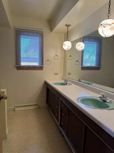 761 Carol Ave, Elgin, IL 60123 photo 17
