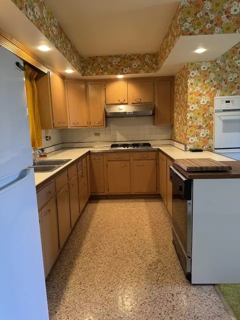 761 Carol Ave, Elgin, IL 60123 photo 20