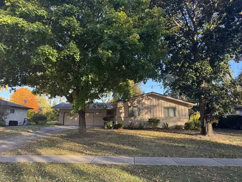 761 Carol Ave, Elgin, IL 60123