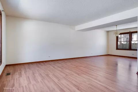 Living - 1166 Independence Dr, Bartlett, IL 60103 photo 4 of 5