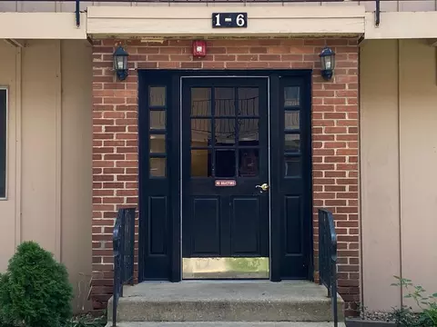 2300 Algonquin Rd #3, Rolling Meadows, IL 60008