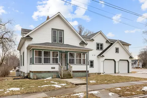 601 Illinois St, Saint Charles, IL 60174
