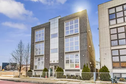 2431 W Belmont Ave #2E, Chicago, IL 60618