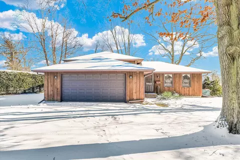 209 S Maple St, Onarga, IL 60955