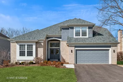 2344 Glen Eagles Ln, Riverwoods, IL 60015