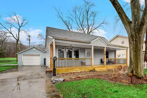 405 S Pine St, New Lenox, IL 60451