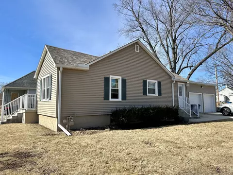 400 W 3rd St, Spring Valley, IL 61362 photo 11
