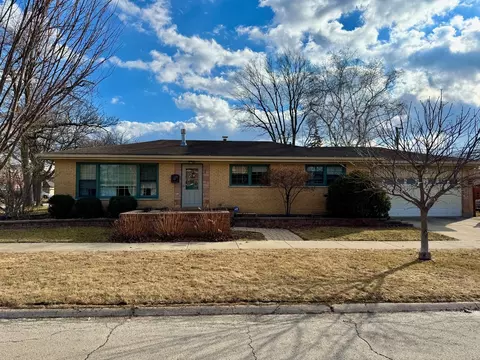 2101 N Cherry St, Park Ridge, IL 60068