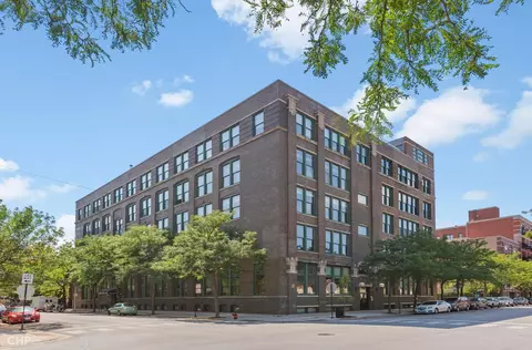1327 W Washington Blvd #2F, Chicago, IL 60607
