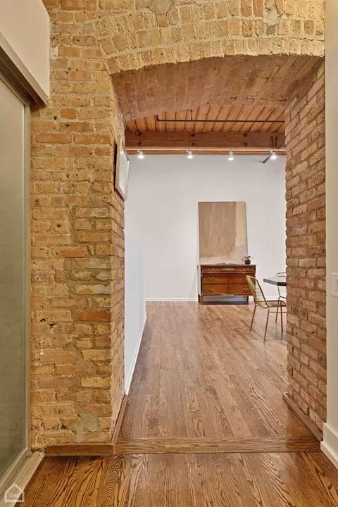 Entry Way - 1327 W Washington Blvd #2F, Chicago, IL 60607 photo 2 of 3