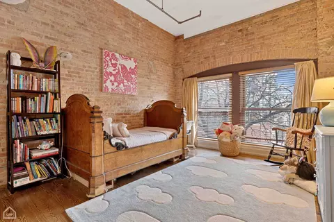 Bedroom - 1327 W Washington Blvd #2F, Chicago, IL 60607 photo 4 of 5