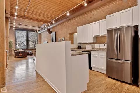 Kitchen - 1327 W Washington Blvd #2F, Chicago, IL 60607 photo 1 of 2