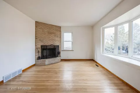 Living - 5217 W Beach Ave, Mchenry, IL 60050 photo 1 of 2