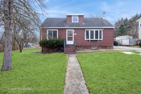 Exterior - 5217 W Beach Ave, Mchenry, IL 60050 photo 1 of 5