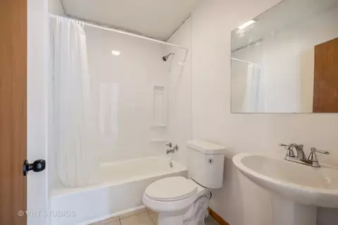 Bath - 5217 W Beach Ave, Mchenry, IL 60050 photo 1 of 1