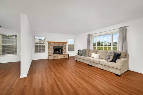 Living - 305 Switchgrass Dr, Minooka, IL 60447 photo 1 of 4