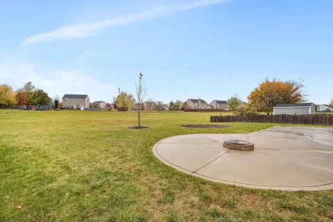 Exterior - 305 Switchgrass Dr, Minooka, IL 60447 photo 3 of 7