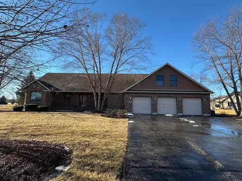 5005 Patty Ln, Ringwood, IL 60072