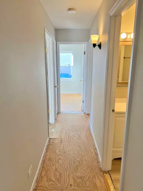 Entry Way - 654 Longview Dr, Antioch, IL 60002 photo 2 of 3