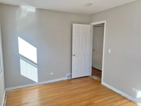 Bedroom - 654 Longview Dr, Antioch, IL 60002 photo 4 of 5
