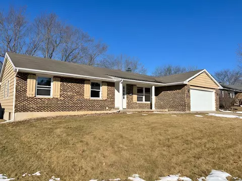 Exterior - 654 Longview Dr, Antioch, IL 60002 photo 3 of 11