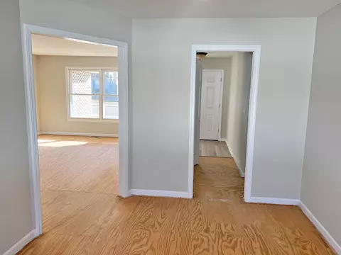 Entry Way - 654 Longview Dr, Antioch, IL 60002 photo 1 of 3