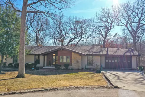 206 Forest Park Pl, Ottawa, IL 61350