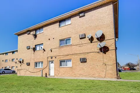7315 W 85th Pl #2A, Bridgeview, IL 60455 photo 4