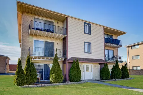 7315 W 85th Pl #2A, Bridgeview, IL 60455