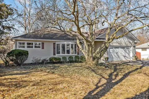 1240 S Oakland Ave, Villa Park, IL 60181