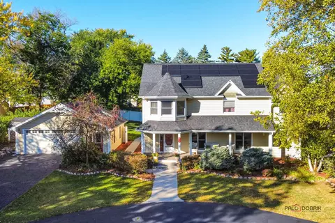 415 Woodland Ave, Wauconda, IL 60084