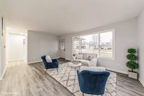3711 Wren Ln, Rolling Meadows, IL 60008 photo 4