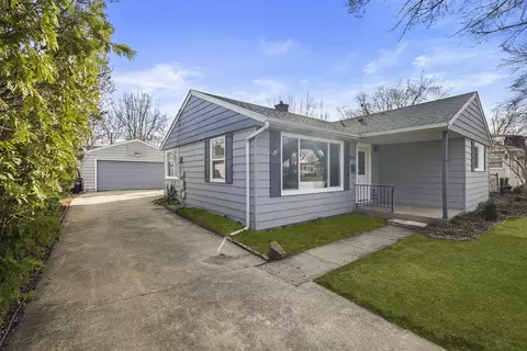 3711 Wren Ln, Rolling Meadows, IL 60008 photo 2