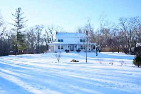 2511 Timber Trail Dr, Crystal Lake, IL 60012