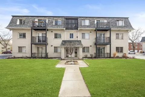 9621 S Karlov Ave #204, Oak Lawn, IL 60453
